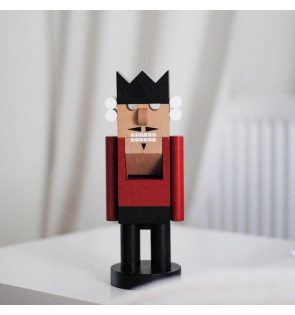 WOODEN NUTCRACKER KING 2