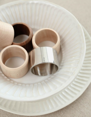 4 PACK STAINLESS STEEL NAPKIN RINGS