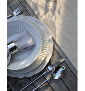 SMALL STONEWARE YOLANDA PLATE 2