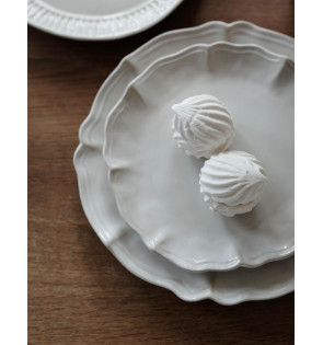 SMALL STONEWARE JUDITH PLATE 2