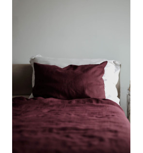 DARK RUBY LINEN PILLOWCASE 2