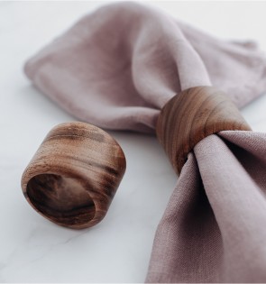 WALNUT WOODEN NAPKIN RINGS 2
