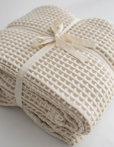 WAFFLE COTTON BEDSPREAD IN CREAM