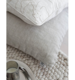 RUSTIC TOUCH LINEN CUSHION... 2