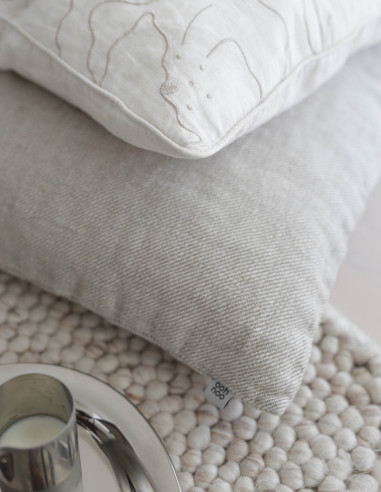 RUSTIC TOUCH LINEN CUSHION COVER RUSTIC TOUCH LINEN CUSHION COVER