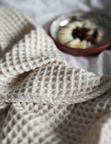 WAFFLE COTTON BEDSPREAD IN CREAM