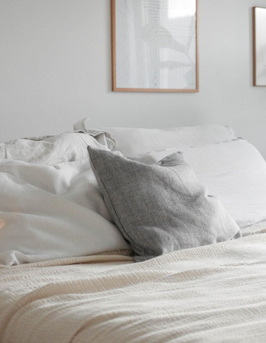 GREY RUSTIC TOUCH LINEN CUSHION COVER GREY RUSTIC TOUCH LINEN CUSHION COVER